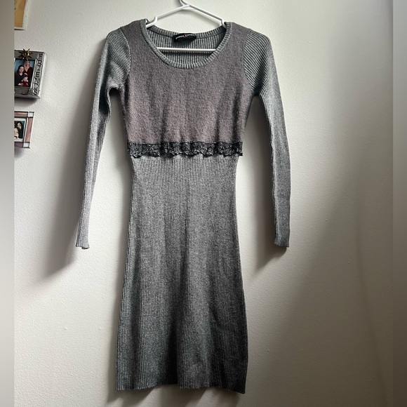 Vintage Pierre Cardin Paris Grey Knit Bodycon Long Sleeve Mini Dress Lace Detail - Picture 4 of 4